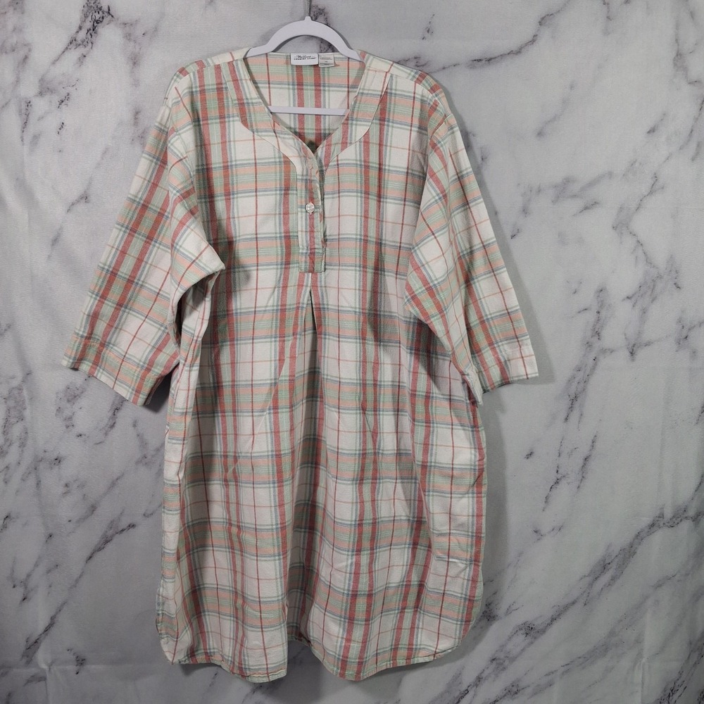 The Vermont Country Store Night Gown Women Size 2XL Beige Red Plaid Flannel.
